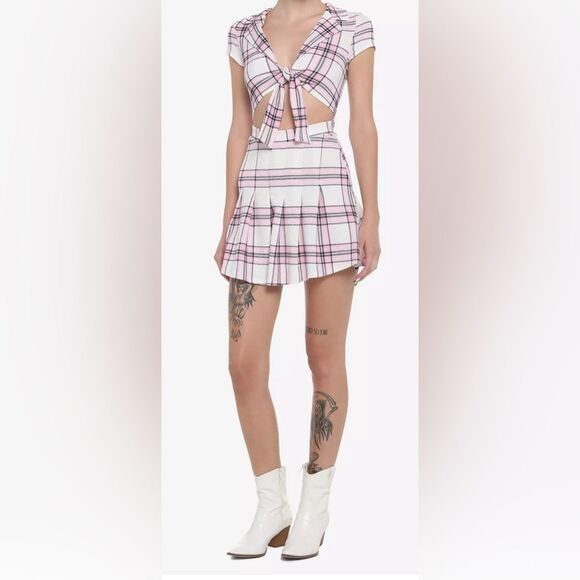 Pink & White Plaid Tie-Front Cutout Dress - Picture 2 of 3